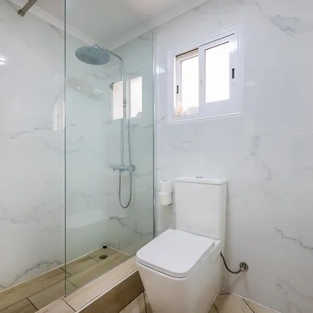 فيلة Apollo 63 *